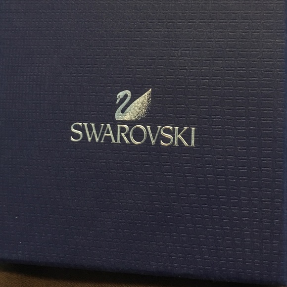Swarovski Heart Necklace - Picture 3 of 3